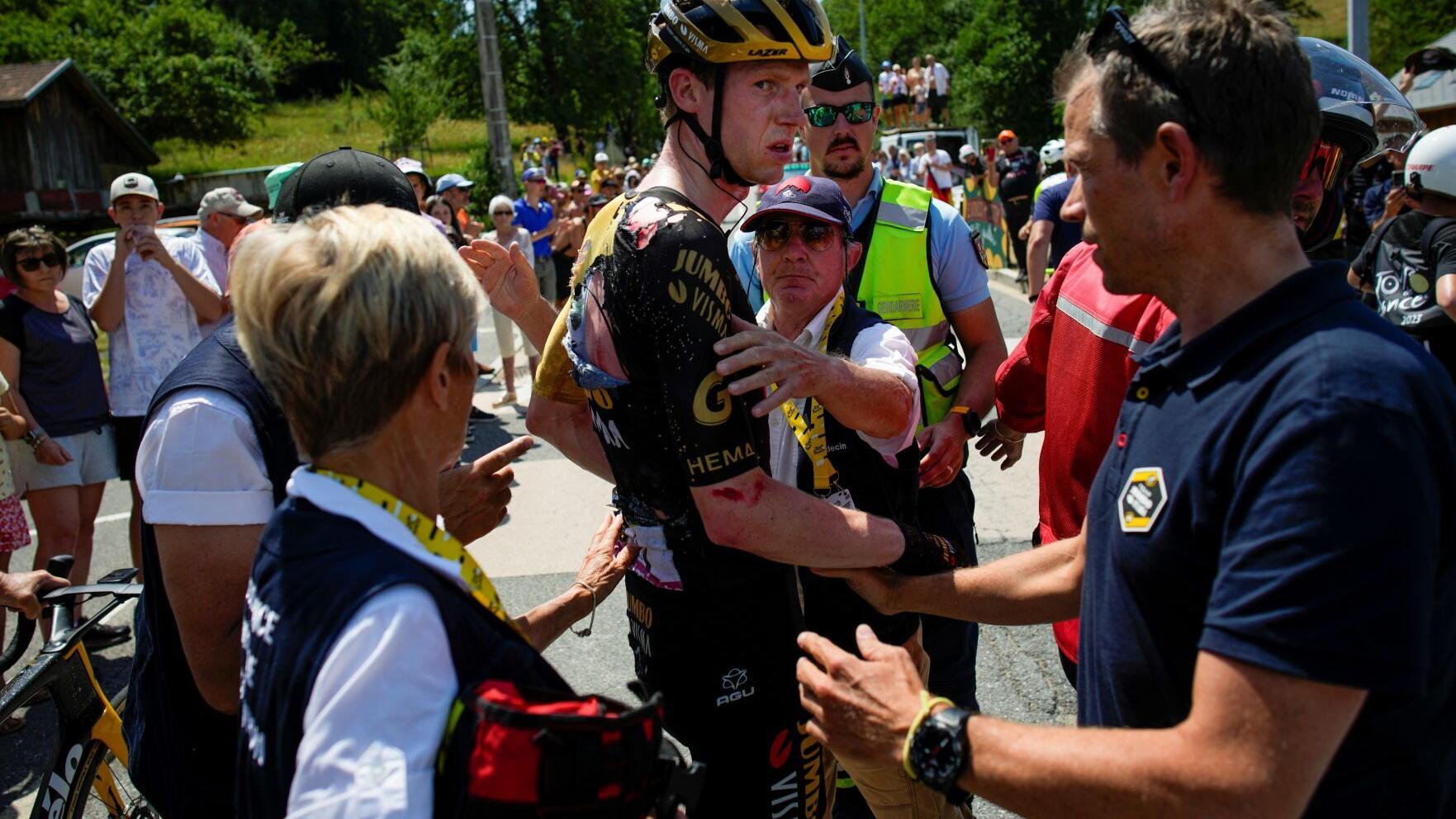 Tour de France teams ask fans to behave better